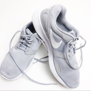 Women’s Nike Kaishi Running Shoes, Size 10